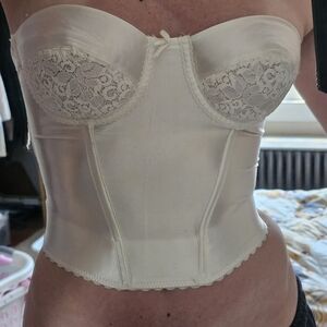 Vintage Cream Lace Bustier
